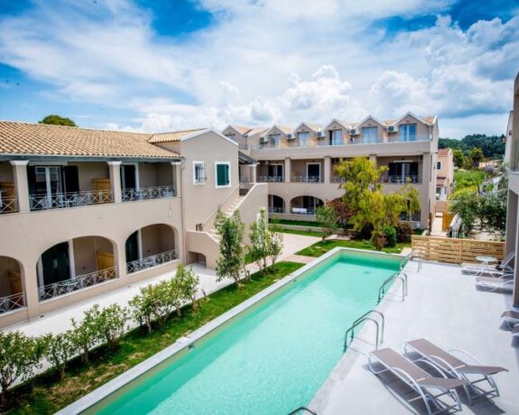 Amour Holiday Resort