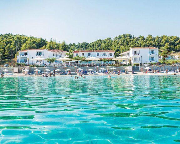 Xenios Dolphin Beach Hotel