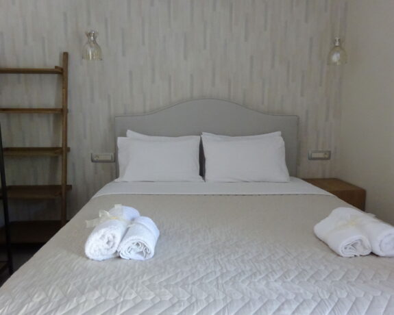 Fly & Go Dokos Studio