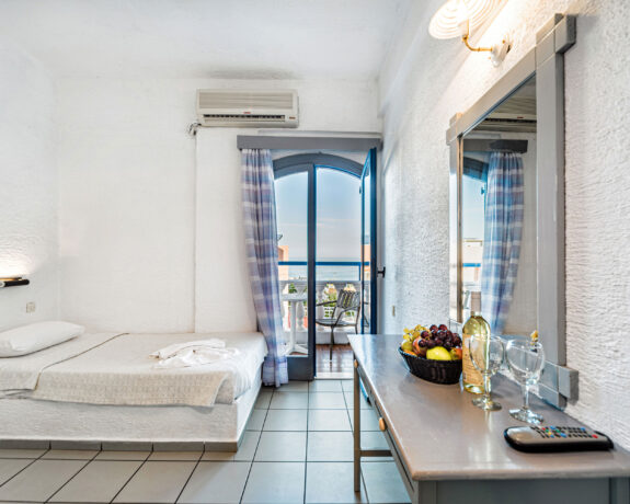 Iro Hotel