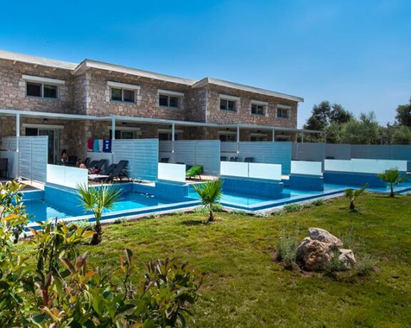 Kastro Maistro Suites met privézwembad