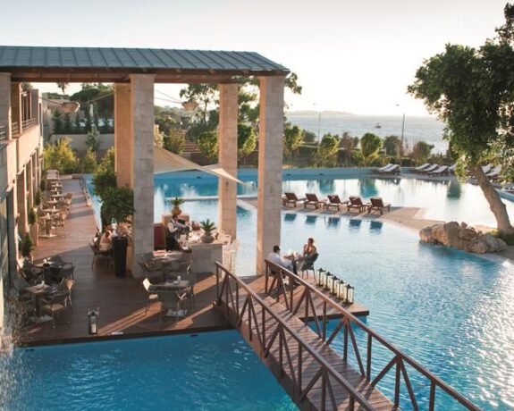 Amus Hotel & Spa (voorheen Rhodes Bay Hotel)