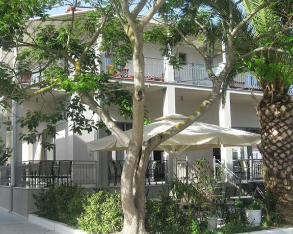 Achilles Hotel