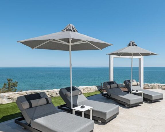 Akrotiri Olympus Luxury Suites