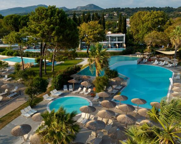 Hotel Ninos Grand Beach Resort