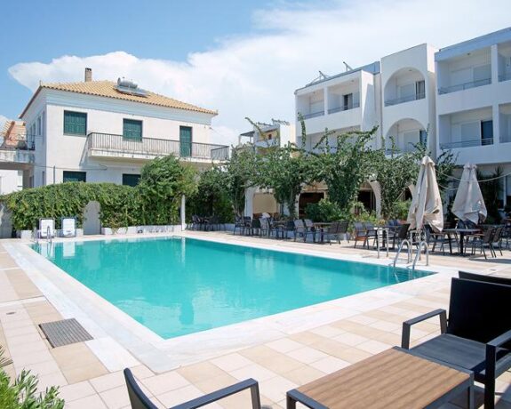 Hotel Kyparissia Beach
