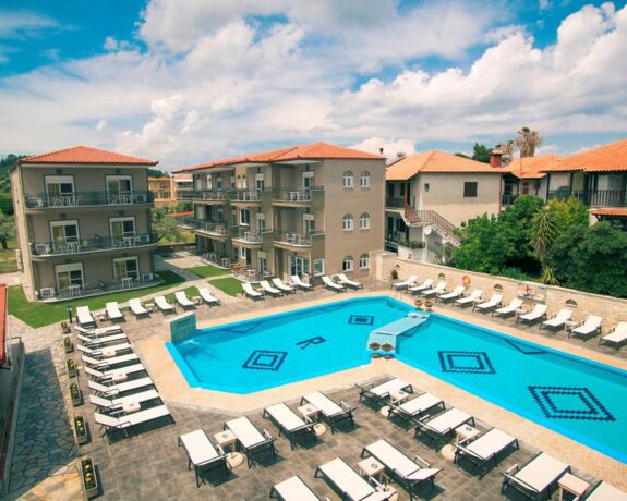 Royal Hotel and Suites