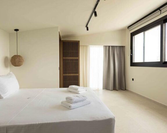 Avra Lux Suites