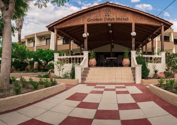 Golden Days Aparthotel