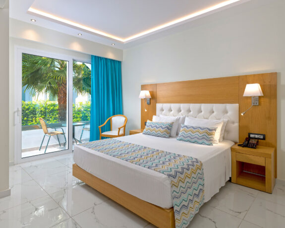 Fly & Go Oceanis Park Hotel