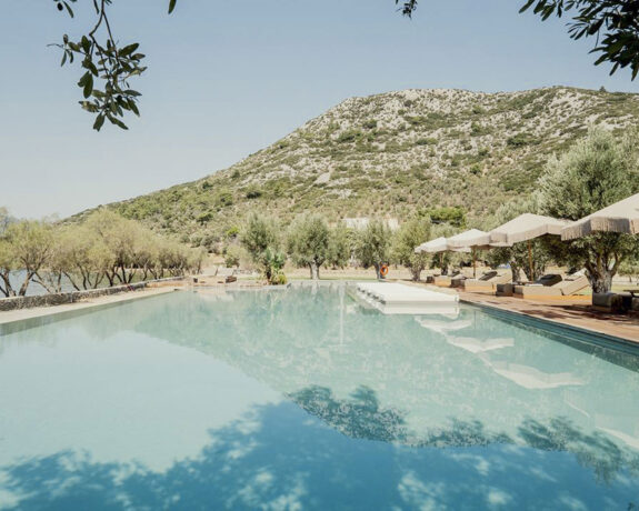 Zaira Hotel