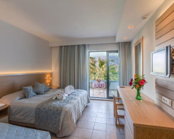 Tigaki Beach Hotel