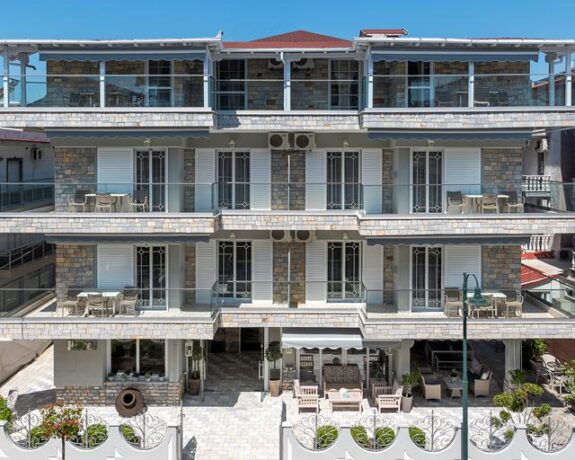 Ouzas Luxury Hotel