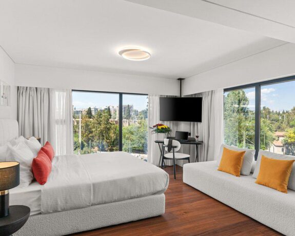 The Athenaeum Luxury Hotel