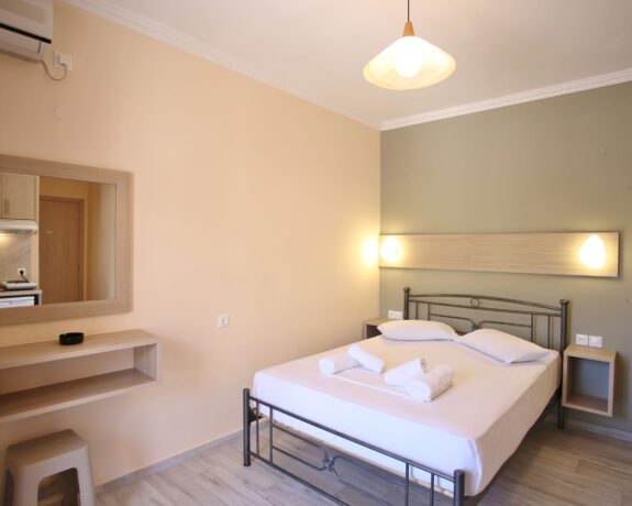 Fly & Go Phillipos Studios