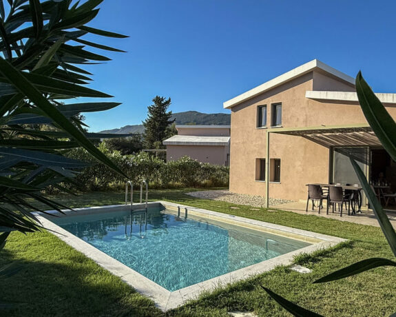 Epta Karpi Villas