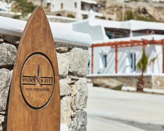 Mykonos Waves