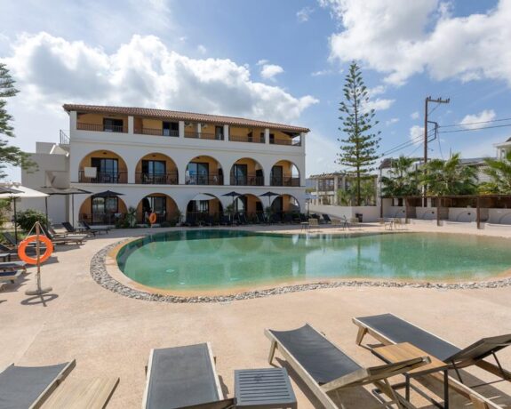 Serenity Luxury Hotel Agrilia