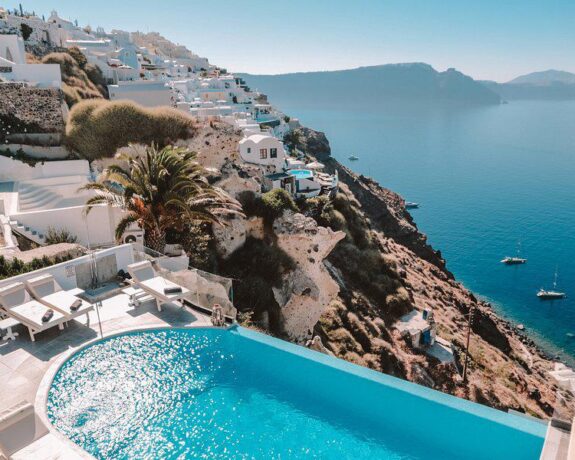 Santorini Secret Suites