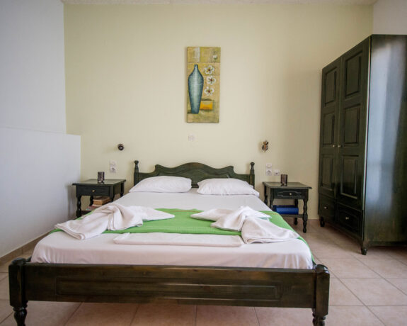 Fly & Go Elea Houses