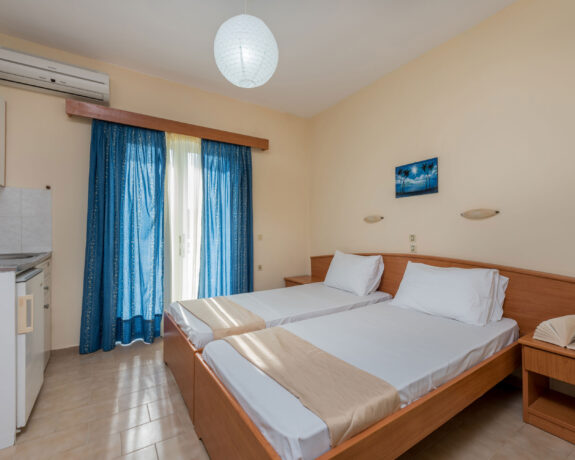 Fly & Go Sorrento Studios