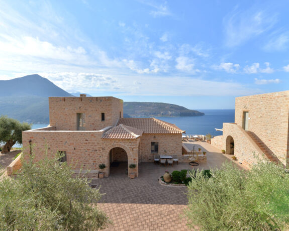 Akrolithi Boutique Hotel