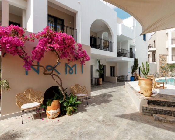 Nami Hotel & Suites