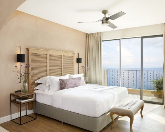 Nido, Mar-Bella Collection