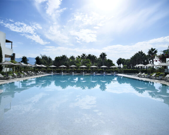 Pelagos Suites Hotel & Spa