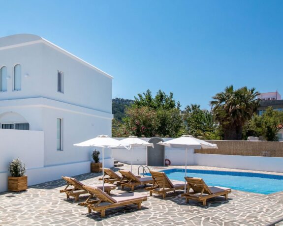 Alexander Studios & Suites