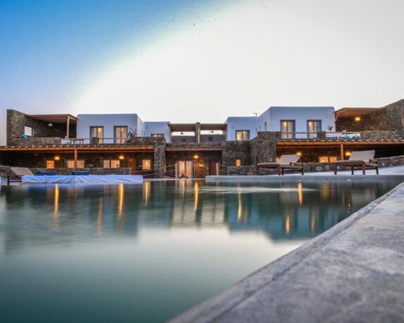 Myconian Crown Suites