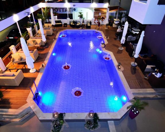 Dionisos Hotel