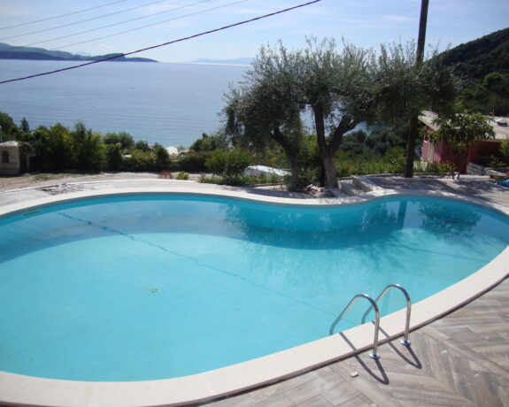 Fly & Go Enjoy Lichnos Bay Village