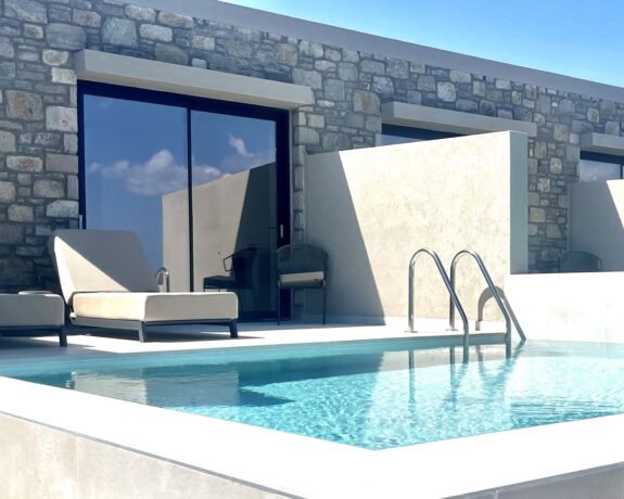 Eleia Seafront Rooms Private Pool