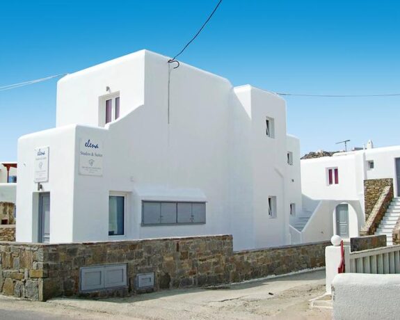Elena Studios En Suites