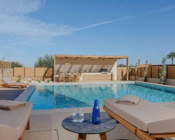 Sokratis LocoLux Villas & Suites
